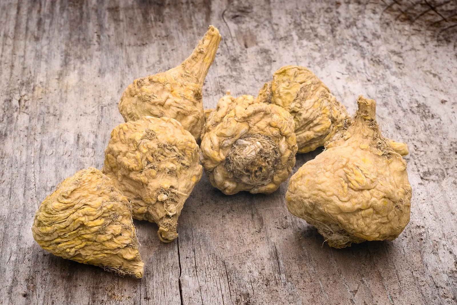 Maca supplements for energy and hormonal balance - Cohld